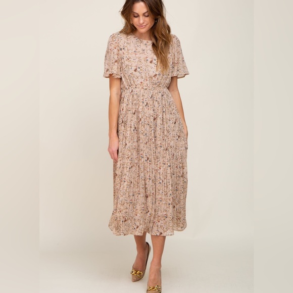 Maternity Cream Floral Pleated Short Sleeve Chiffon Midi Dress - Picture 1 of 5